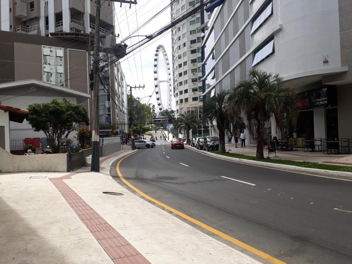 Otimo Apto. 180 Metros Do Mar Balneário Camboriú 외부 사진